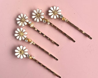 DAISY PIN GIFT - bridesmaid proposal gift, bridesmaid daisy pins, daisy pin set, bobby pin gift, bachelorette gift, flower pin pin