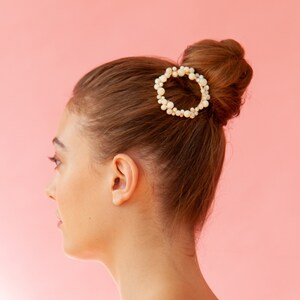 PEARL CIRCLE COMB - pearl comb - bridal comb - pearl accessories - pearl hair clip - pearl accessories - hair accessories - bridal accessory