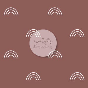 Puede incluir: Un patrón de ilustraciones de arcoíris blancos sobre un fondo marrón rojizo apagado. Un elemento de diseño circular en el centro presenta el texto "evelyns illustrations" en un estilo manuscrito.