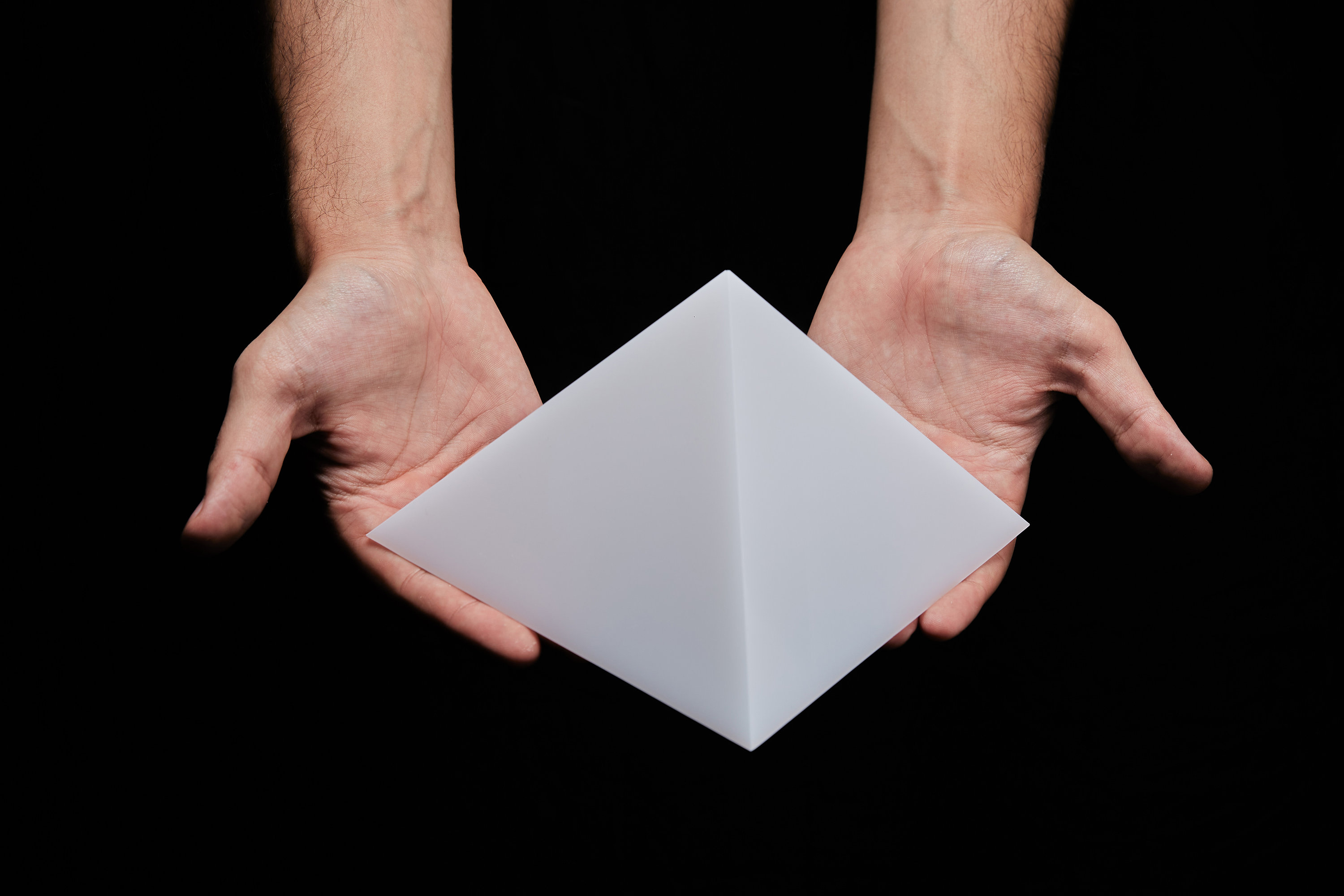 Orgone Casting Pyramid Mold, 140 X 140mm Base, Self-Lubricating Polye…