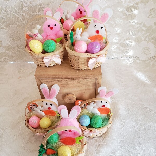 Wicker Miniature Easter baskets, for dolls pretend play