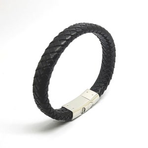 Oinsi Cremation Bracelet - Black Leather Urn Bangle For Ashes | Stainless Steel Memorial Keepsake For Men & Women