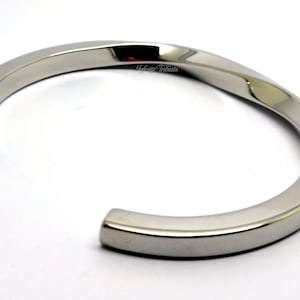 Tvinnad dubbelurnaarmband - Minnesarmband - Håller aska, päls, sand etc. - Gravyr/Personlig minnesflaska för begravning