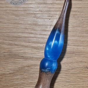 Ergonomic Crochet Hook Walnut and Ice Blue resin