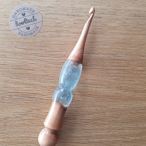 Ergonomic Crochet Hook Cherry and Cinderella resin