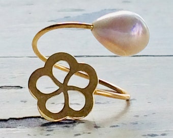 18K Solid Gold Daisy Ring, w Golden Pink Freshwater Pearl, Dainty Minimalist Floral Jewelry, Gifts for Her, Size US 4 1/2