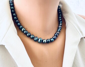 Timeless Elegance: Black Freshwater Pearl Necklace, Gold
