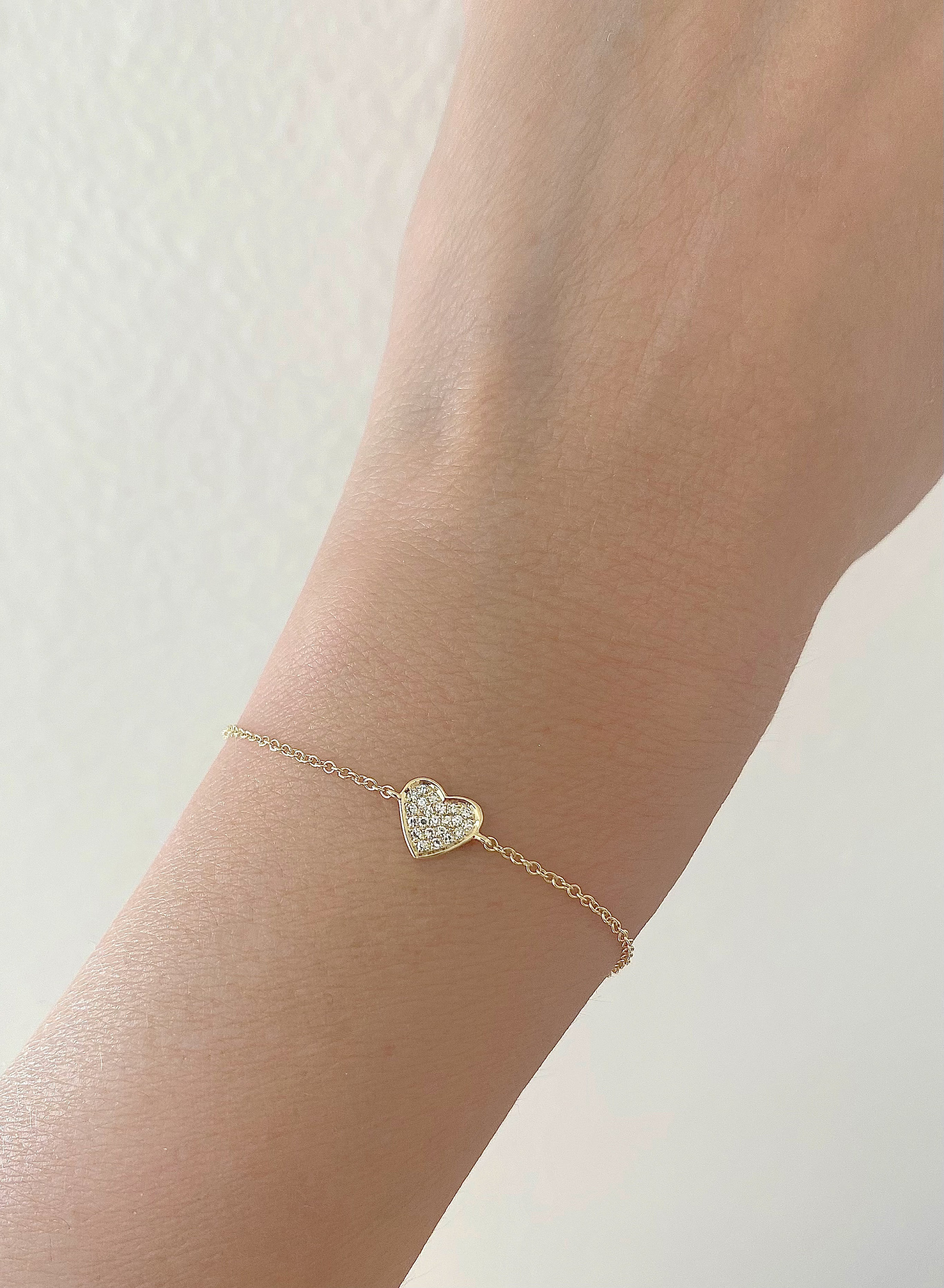 Tiny Diamond Heart Charm Bracelet – STONE AND STRAND