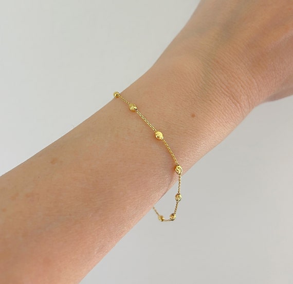 Elegant Gold Bracelet