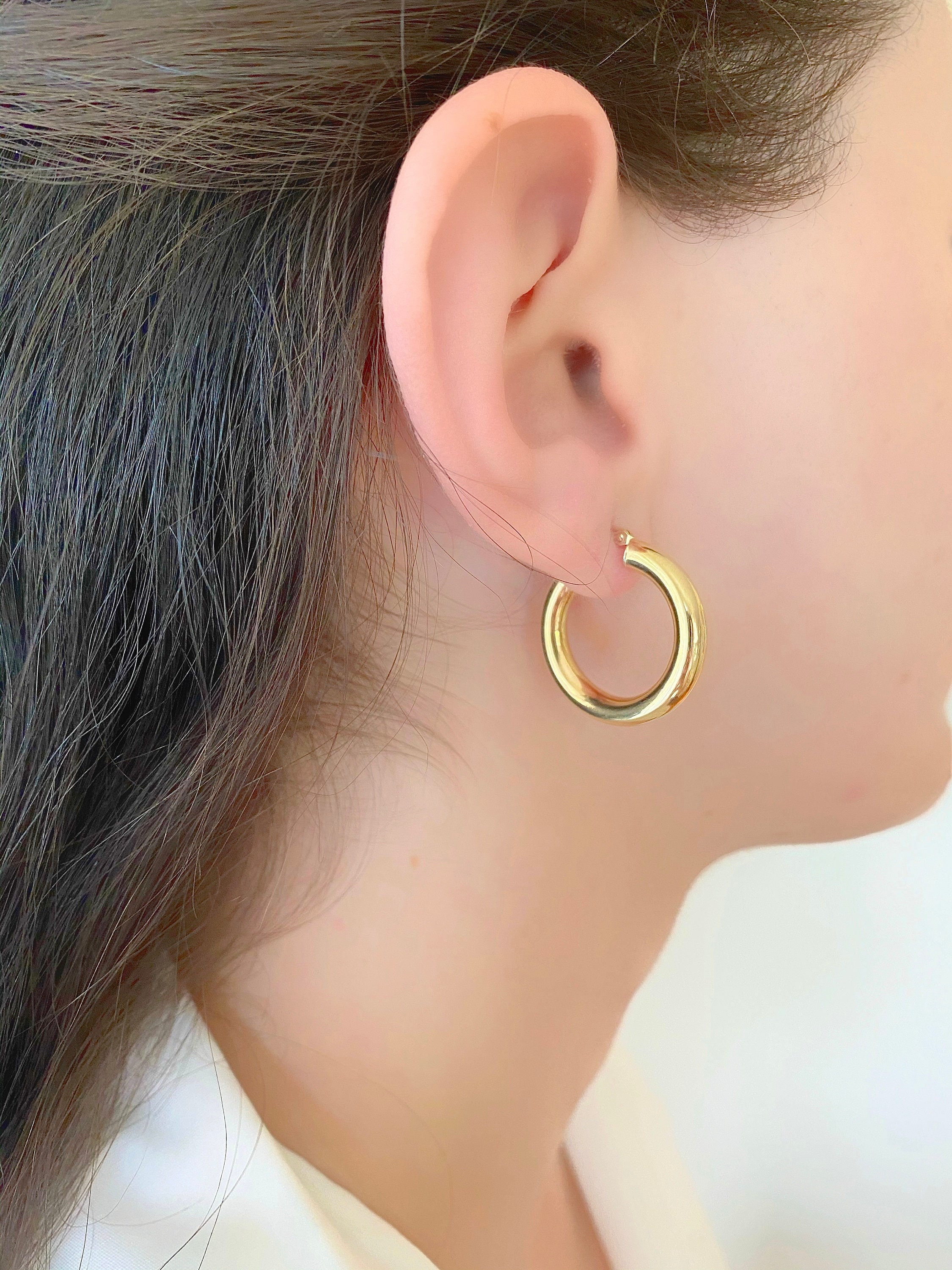 14k Gold Hoop Earrings, Snap Closure Yellow Gold Hoops, 0.7