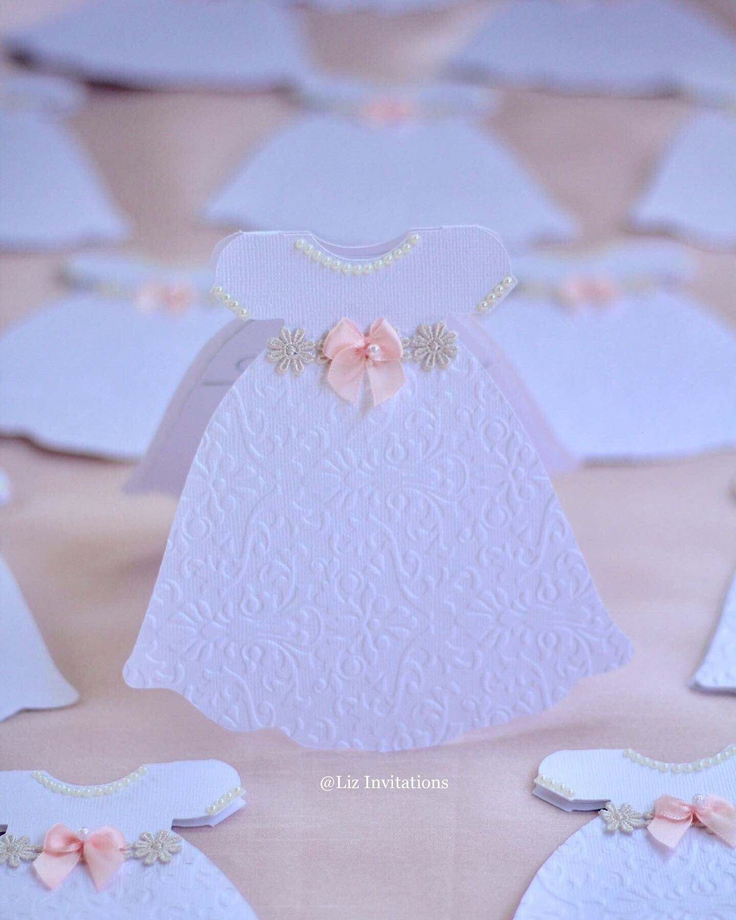 Invitaciones de bautizo en forma de vestido de bautismo 12 - Etsy España Invitaciones de bautizo en forma de vestido de bautismo 12 - Etsy España