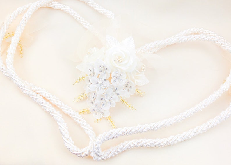Ivory Pearl Lasso