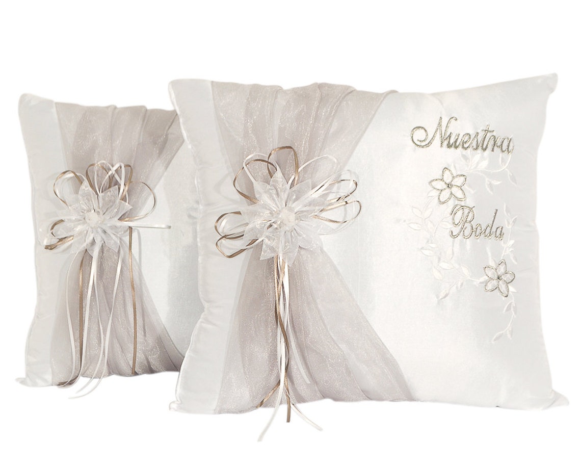 White Wedding Kneeling Pillows Nuestra Boda Wedding Kneel Etsy