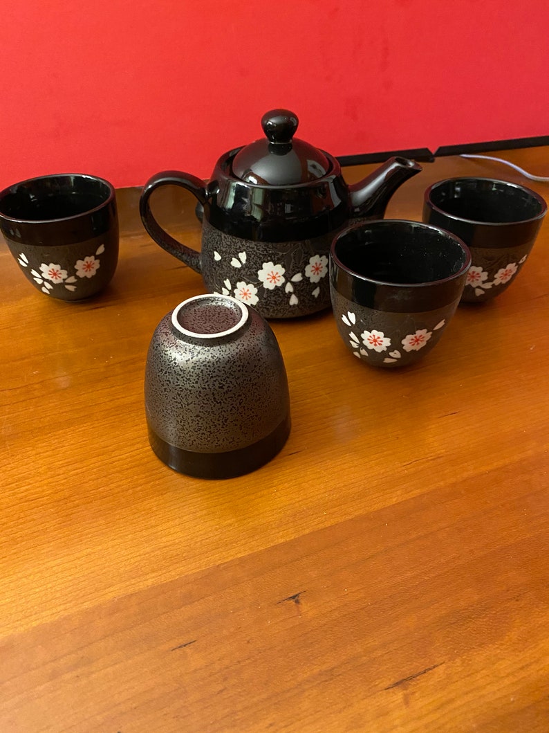 Vintage Imari Arita Ware Tea Set Vintage Gray and Black Tea Set with Four Cups and Tea Pot with Brewing Mesh Gray and Black Flower Tea Set