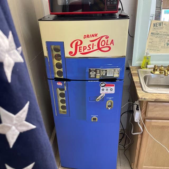 Mini-fridge Vinyl Sticker ***pepsi***coca Cola**/ Vintage Vending