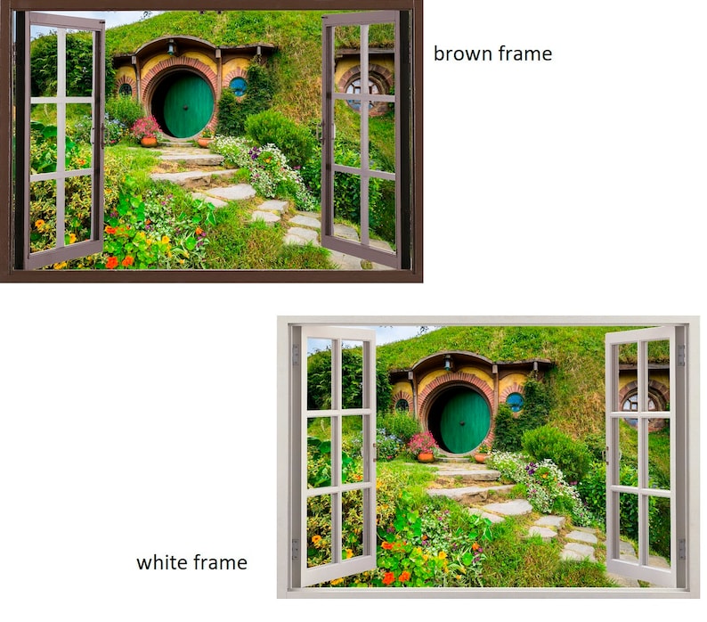 Pode incluir: Duas imagens de uma toca de hobbit com uma porta verde, cercada por vegeta&ccedil;&atilde;o exuberante e um caminho de pedra. A imagem superior tem uma moldura marrom, e a imagem inferior tem uma moldura branca.