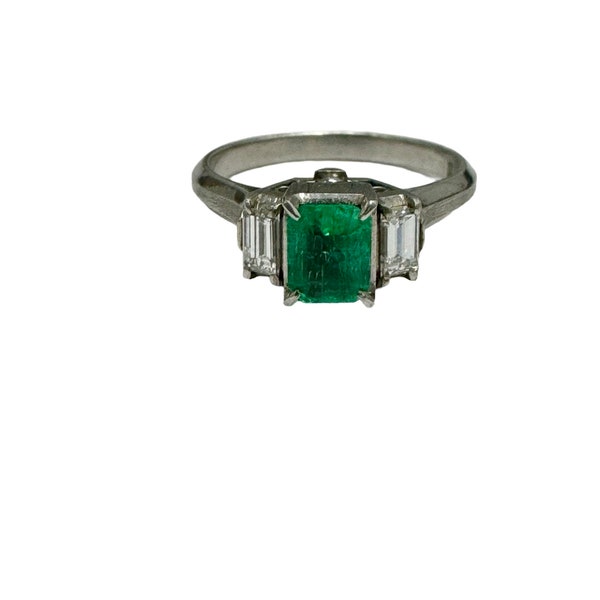 Estate 0.92 ctw Colombian Emerald & VS Baguette Diamond Trilogy Ring Platinum