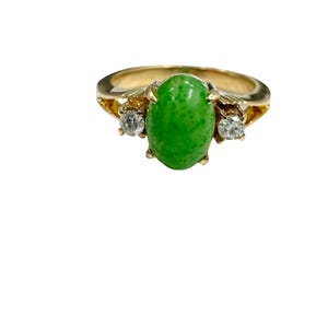 Estate Oval Green Jade & Round Diamonds Trilogy Ring 14k Yellow Gold Vintage