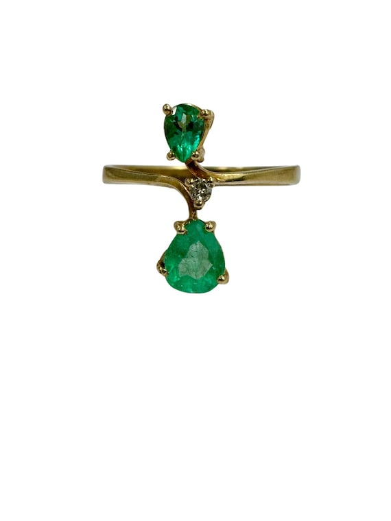 18kYellow Gold Genuine Colombian Emerald Diamond B