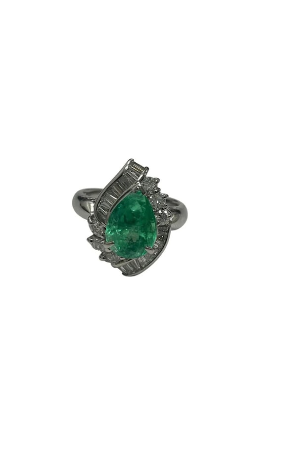 3.75 ctw Pear Colombian Emerald 1.35 ctw Diamonds 