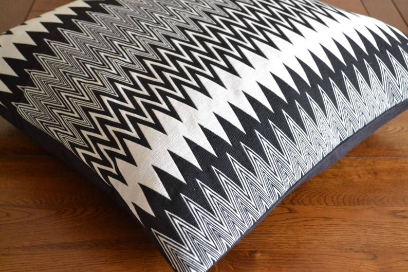 Black Grey Cream Chevron Cushion Covers 50x50cm 20 60x60 Etsy