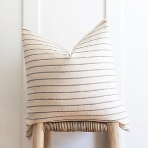 Chiang Cotton Pillow Cover