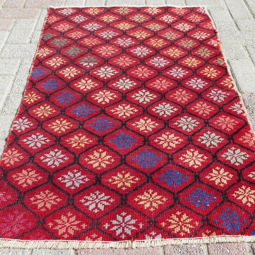 80s Aesthetic Ruby Red Turkish Cute Carpet, Small Area Rugs, Accent Rug, Handmade shops Rug, Boho Rug, Gifts, Door mat, Bath rug, 2.5 ft x 3.6 ft