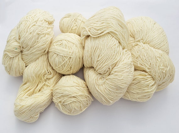 Cream Off-white Pure Wool Yarn Over 1 Kg of Wool Yarn 12 Ply Chunky Yarn  Bulk Wool Pack for Knitting, Crochet, Rug Making, Tufting 