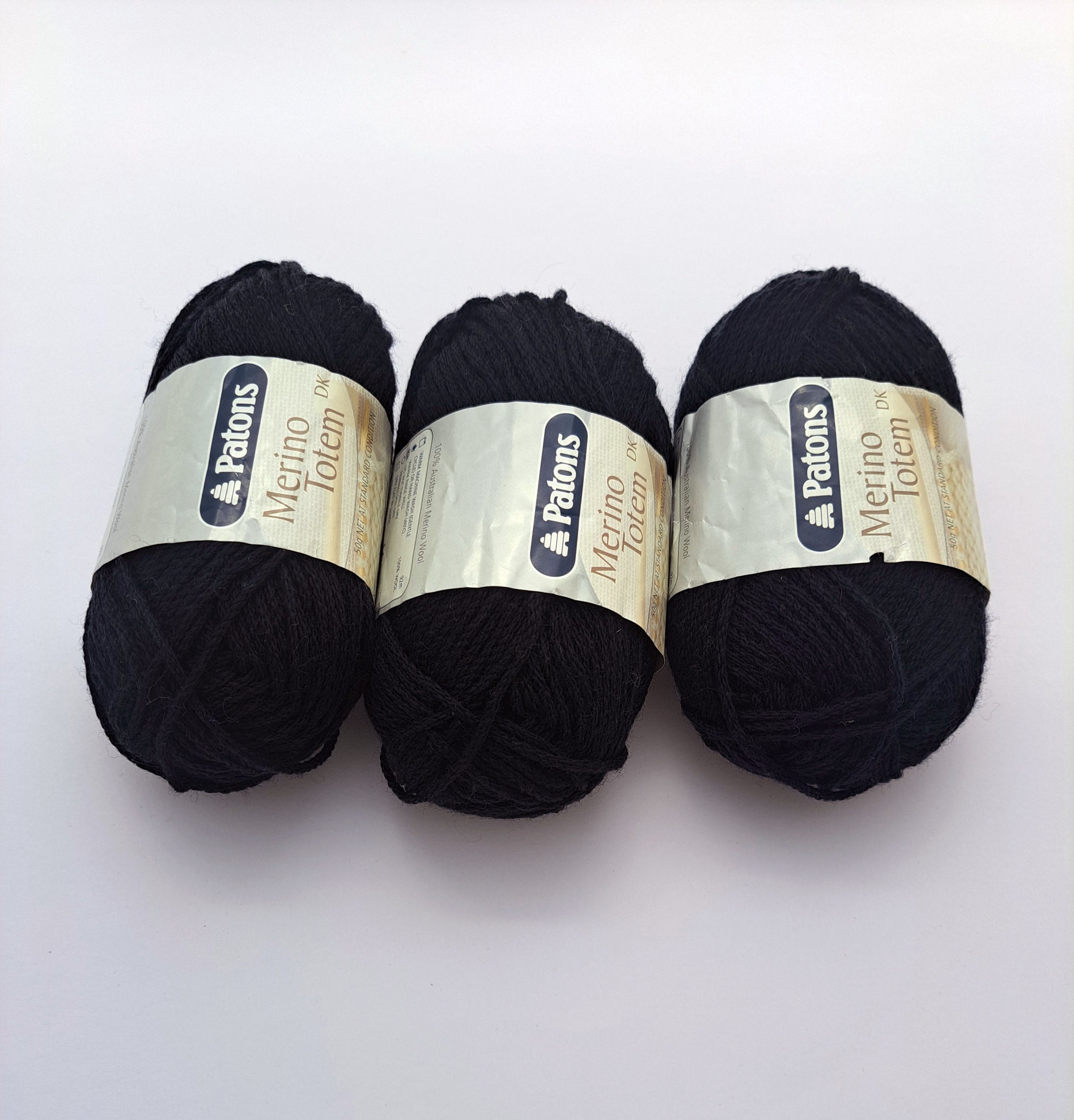 Vintage 3.7 Ounce Skein, 4 Ply Dark Blue Black Soft Wool Yarn – Hearts  Desire Fiber