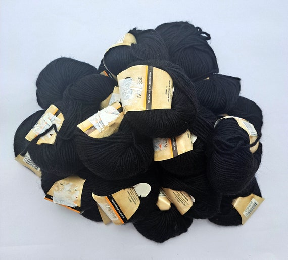 New Black Wool Blend Yarn Bulk Bundle 22 X 50g Balls skeins 70