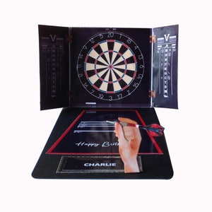 Personalisierte D3 Dartboard Geburtstagskarte – Vatertag – Karte für Männer – Darts am Oche Karte – Bullseye – 180 Punkte