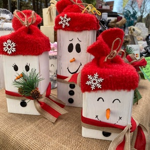 Wood block snow-people choice of hat colors Set of 3