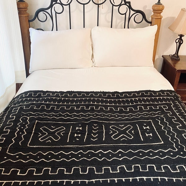 African Mudcloth Throw Blanket Handwoven Fabric Textile Bohemian Wall Hanging Tablecloth Home Decor