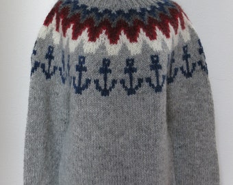 Handmade Icelandic wool sweater or „Lopapeysa“ as we call it, knitted in Iceland.