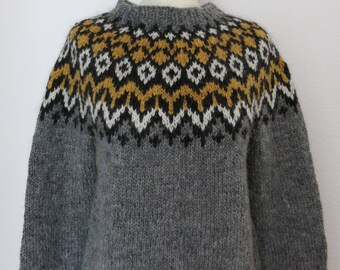 Handmade Icelandic wool sweater or „Lopapeysa“ as we call it, knitted in Iceland.