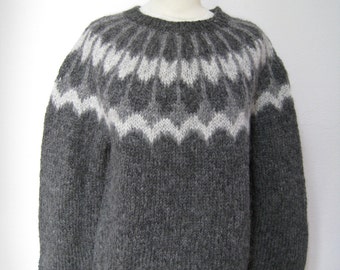 Handmade Icelandic wool sweater or „Lopapeysa“ as we call it, knitted in Iceland.