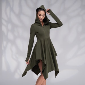 Kapuzenkleid Frauen, Winter Kapuzenkleid mit Daumenlöchern, Assymetrisches Kleid, Pixie Kapuzenkleid