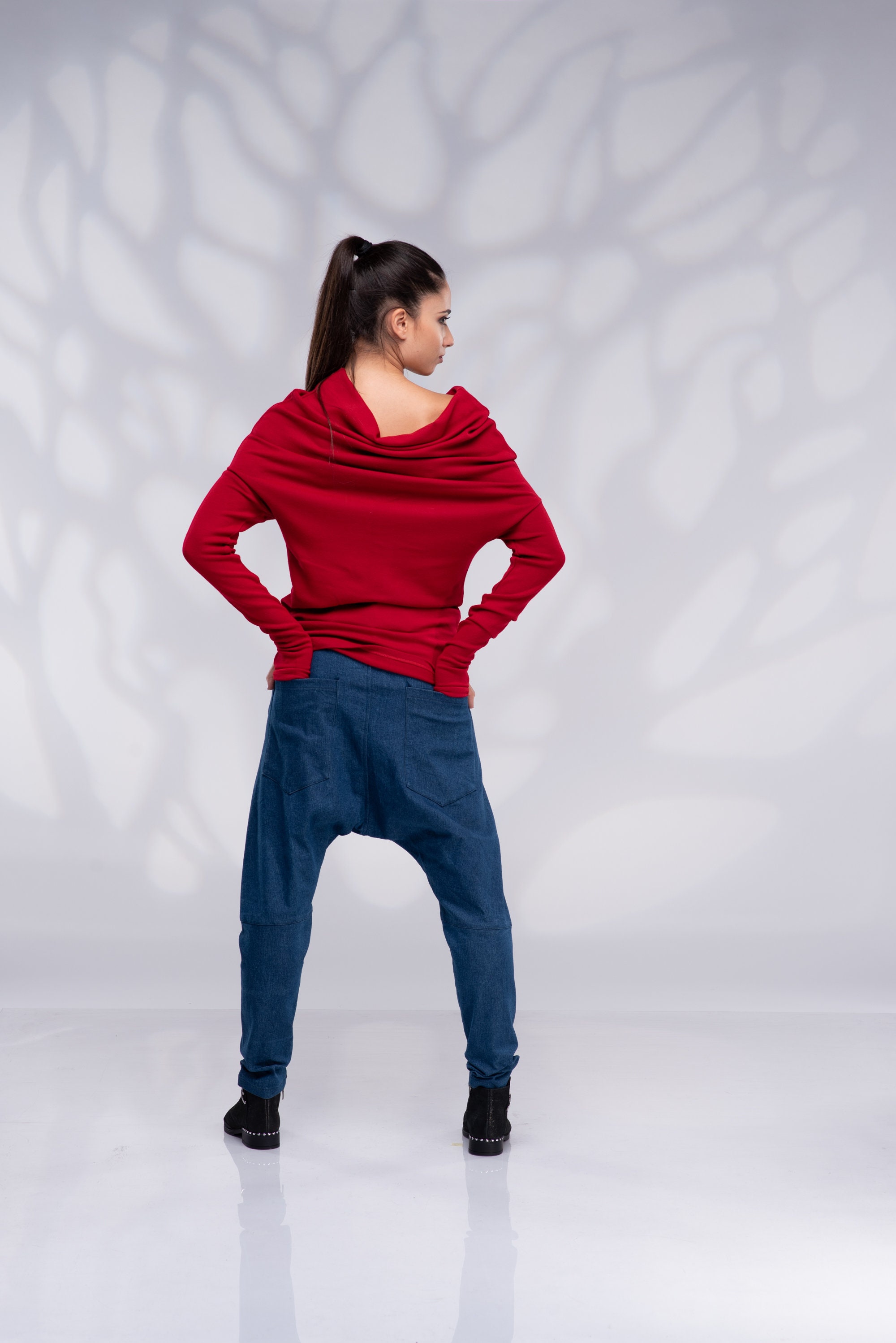 Lynor | Off-Shoulder Sweater