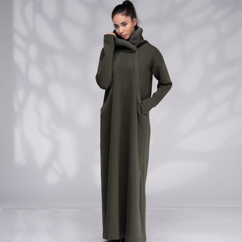 cowl neck burgundy dress Color Prom Dresses Straps Cross Zip Back Floor Length Stretch Satin Prom Size:40 (L) night styling This strappy Giambattista_Valli Bridesmaid Dresses Kelly Green