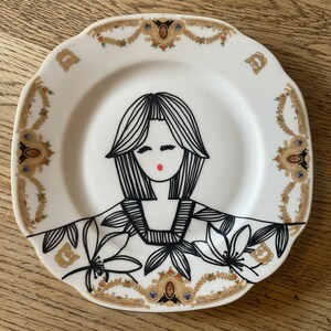 Illustrated plate, one-off, unique, hand drawn, stylish, unusual, wall decor, character, vintage plate, plate art, wall art, upcycled, plate