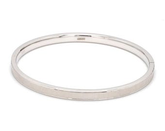 【入手不可】（銀枠）（純銀）（発行数100個）　ルアンポーコウ師　プラクルアン Japanese Openable Platinum Bangle With Centre Matte Finish