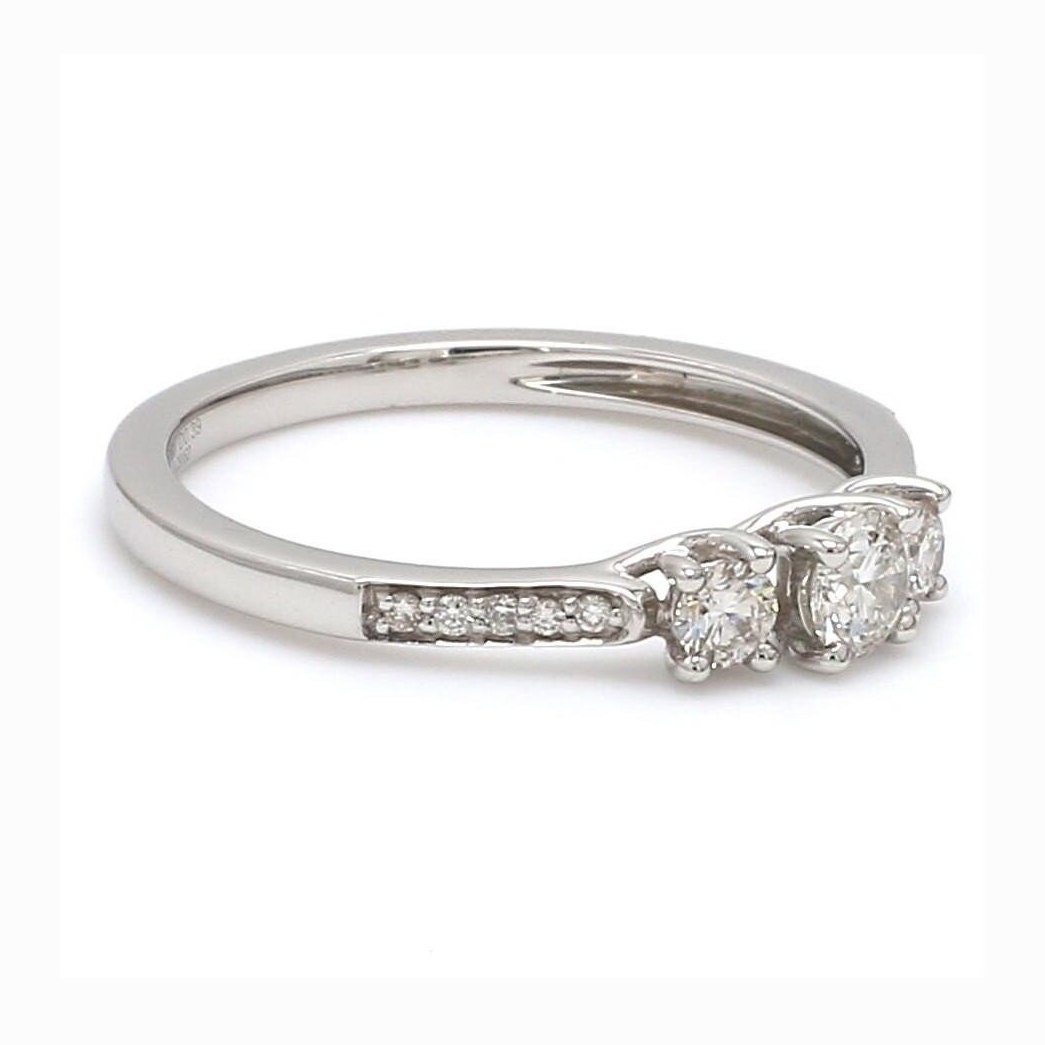 20-pointer Platinum Solitaire Engagement Ring With Diamond