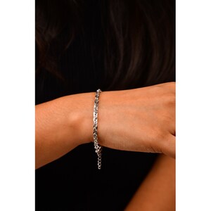 Designer Shiny Platinum Bracelet for Women JL PTB 661