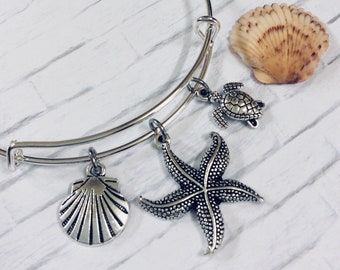 BEACH BANGLE  BRACELET, Beach Charm Bracelet, Starfish Bracelet, Seashell Bracelet, Sea Turtle Bracelet, Turtle Jewelry, Starfish Jewelry