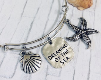 DREAMING of The SEA BANGLE Bracelet, Beach Charm Bracelet, Beach Bracelet, Starfish Bracelet, Seashell Bracelet, Charm Bangle, Beach Gift