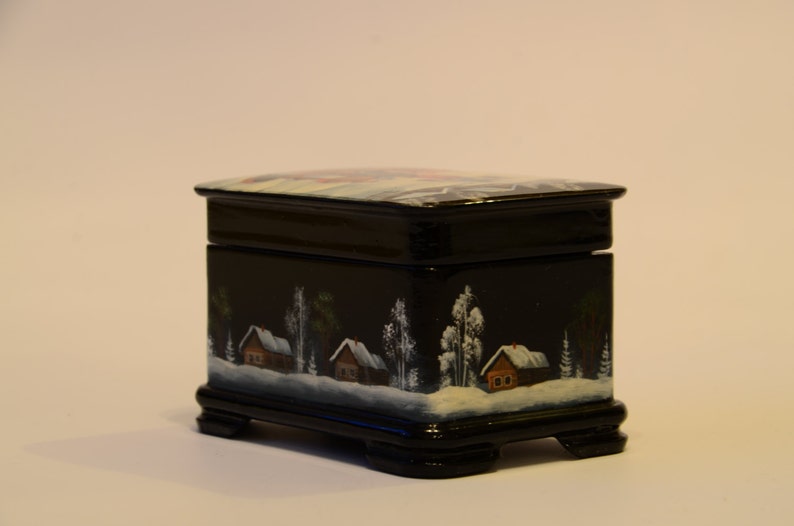 Authentic Russian Lacquer box Russian Winter Free Shipping Hand Painted Natural Nacre!