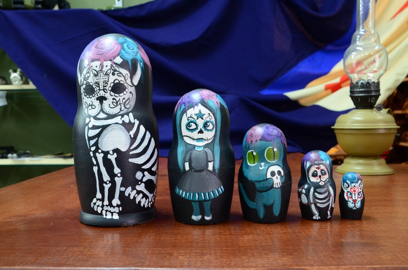 Mexican Day of the dead Russian Matryoshka Skull Wooden nesting dolls