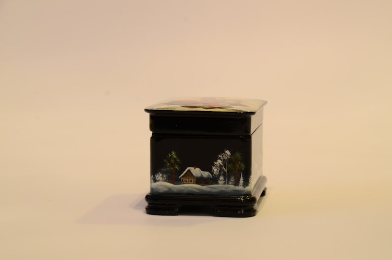 Authentic Russian Lacquer box Russian Winter Free Shipping Hand Painted Natural Nacre!
