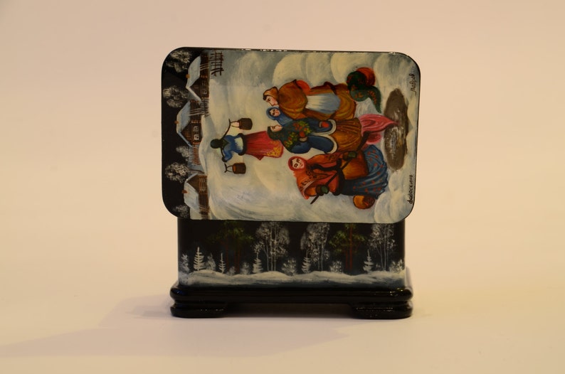Authentic Russian Lacquer box Russian Winter Free Shipping Hand Painted Natural Nacre!