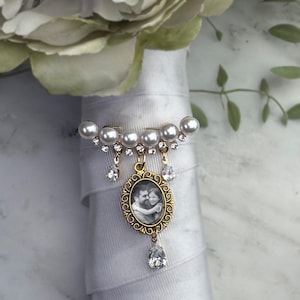 Custom Photo Wedding memorial bouquet charms, Bridal Bouquet Charm, bouquet pin, Bouquet photo charm, Boutonniere Lapel, from mom and dad